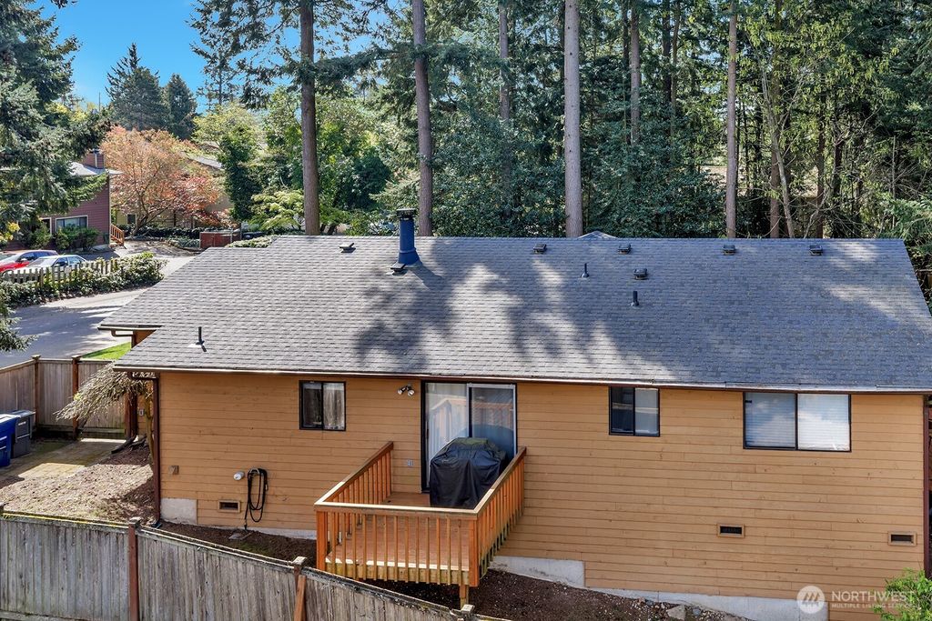 Photo of 24229 26th Place S, Des Moines, WA 98198 (MLS # 2505944)