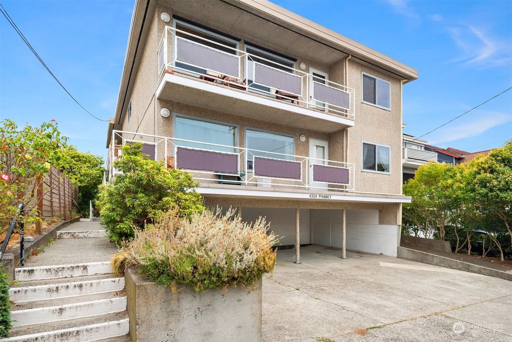 Photo of 4324 Phinney Avenue N #2, Seattle, WA 98103 (MLS # 2159248)