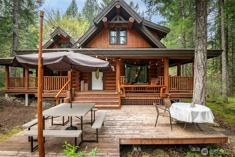 107 Goat Rocks Drive