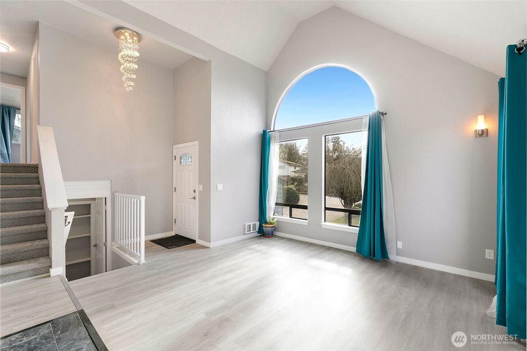 Photo of 11944 SE 212th Place, Kent, WA 98031 (MLS # 2480911)