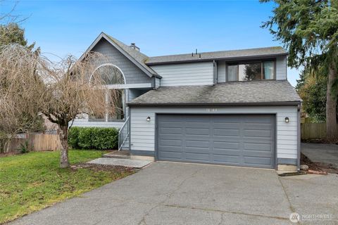 Photo of 11944 SE 212th Place, Kent, WA 98031 (MLS # 2480911)
