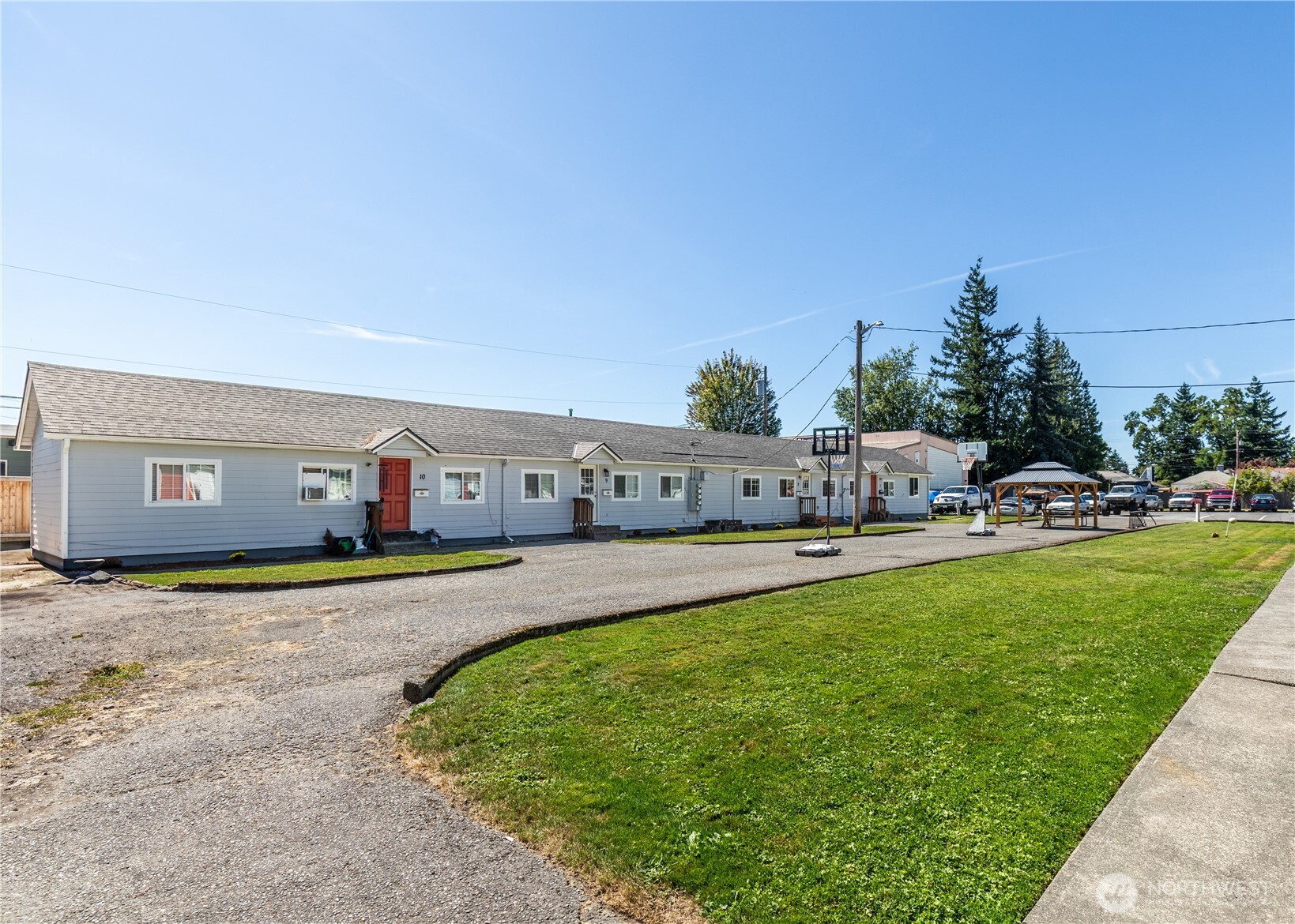 2054 Roosevelt Avenue