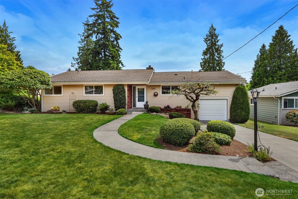 Photo of 117 N 178th Street, Shoreline, WA 98133 (MLS # 2392586)