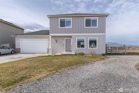 Photo of 2247 S Mystical Loop, East Wenatchee, WA 98802 (MLS # 2485264)