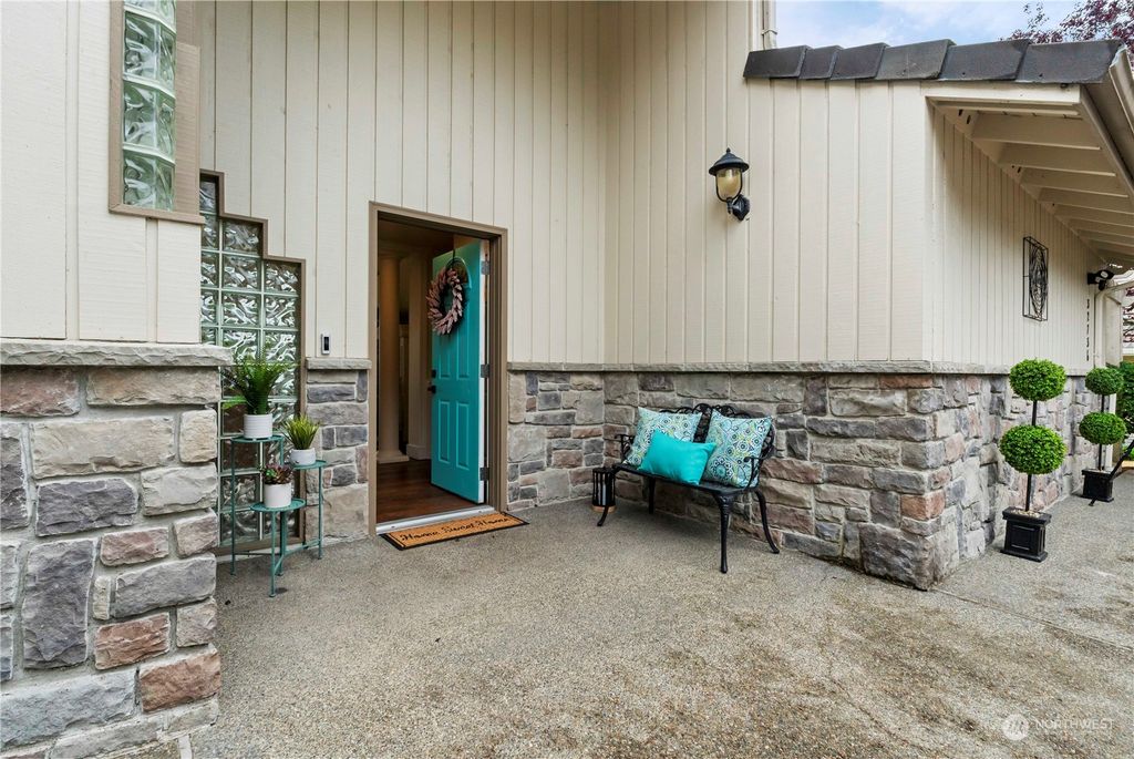 Photo of 32736 111th Place SE, Auburn, WA 98092 (MLS # 2130530)