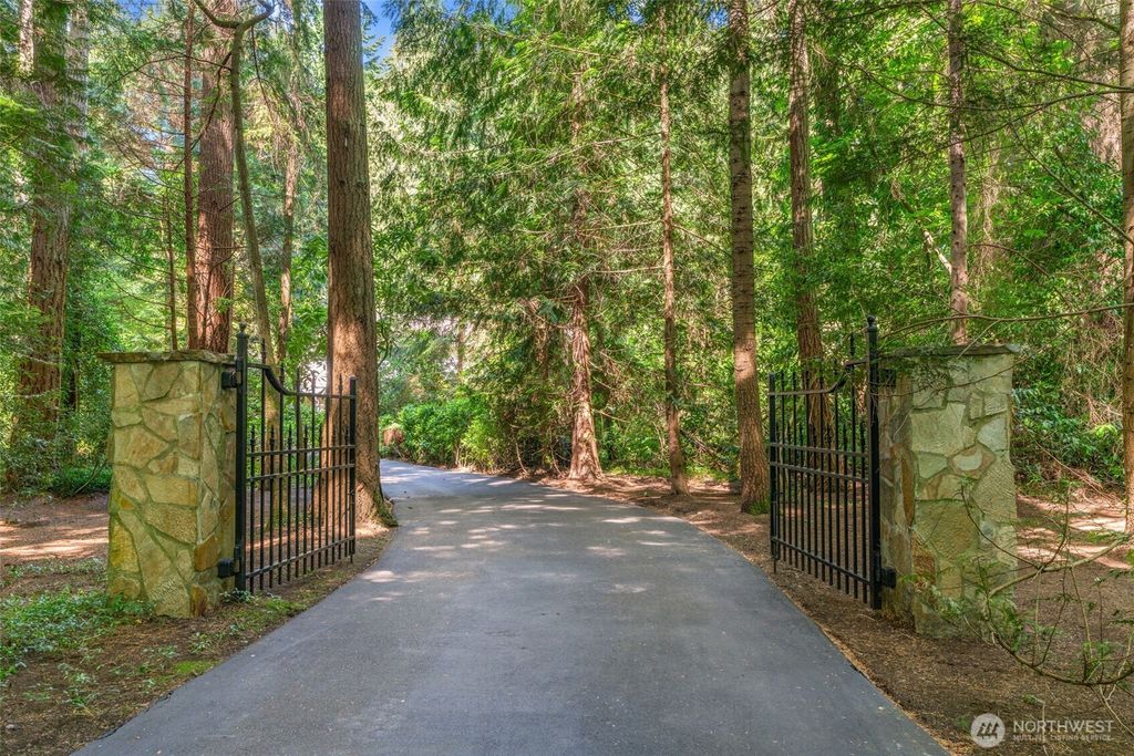 Photo of 10915 N Deer Drive, Woodway, WA 98020 (MLS # 2389144)