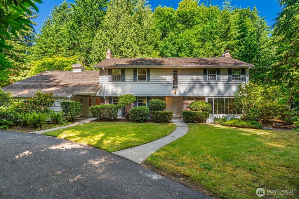 Photo of 10915 N Deer Drive, Woodway, WA 98020 (MLS # 2389144)