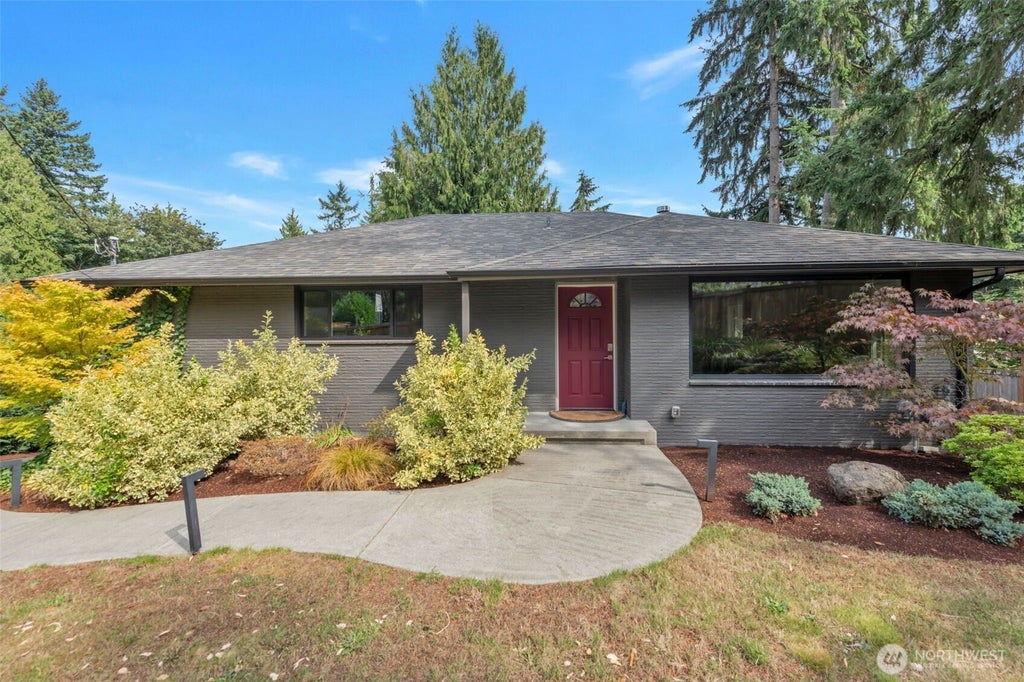Photo of 18828 156th Avenue NE, Woodinville, WA 98072 (MLS # 2579765)