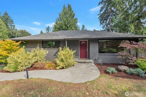 Photo of 18828 156th Avenue NE, Woodinville, WA 98072 (MLS # 2579765)
