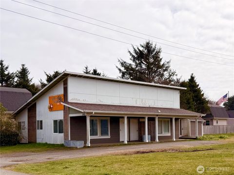 Photo of 141 Barnacles Street NW, Ocean Shores, WA 98569 (MLS # 2498408)