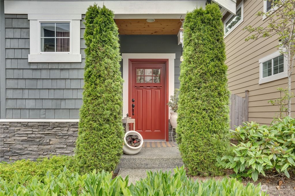 Photo of 1828 146th Pl SW Pl, Lynnwood, WA 98087 (MLS # 2264630)