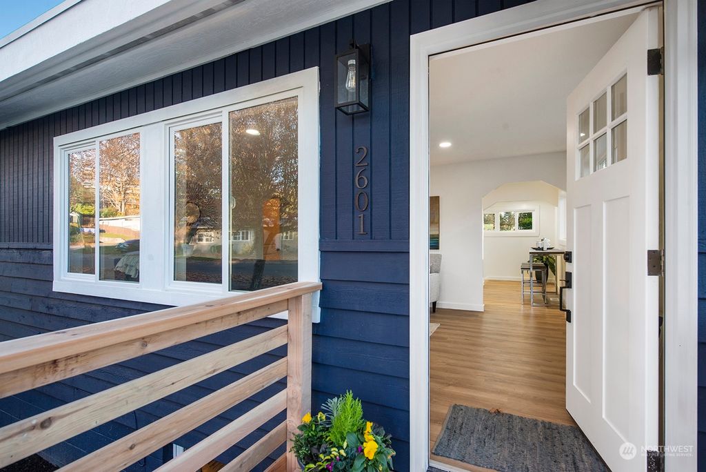 Photo of 2601 NE 9th Street, Renton, WA 98056 (MLS # 2180235)