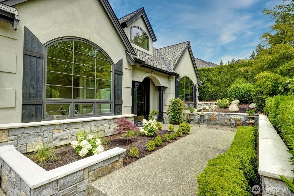 Photo of 19530 SE 24th Place, Sammamish, WA 98075 (MLS # 2408764)