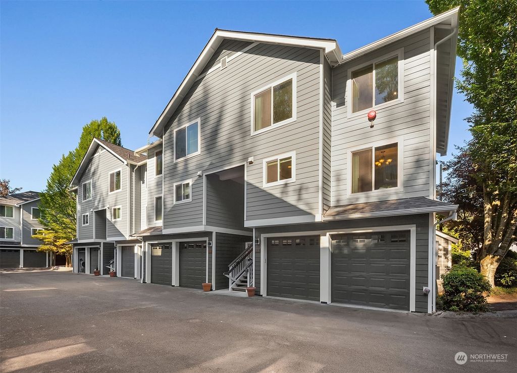 Photo of 925 5th Avenue NW #C113, Issaquah, WA 98027 (MLS # 2266676)