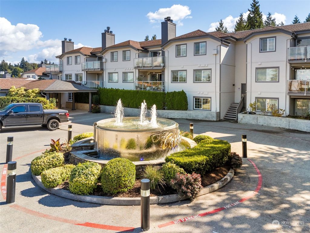 Photo of 2760 76th Avenue SE #305, Mercer Island, WA 98040 (MLS # 2294277)