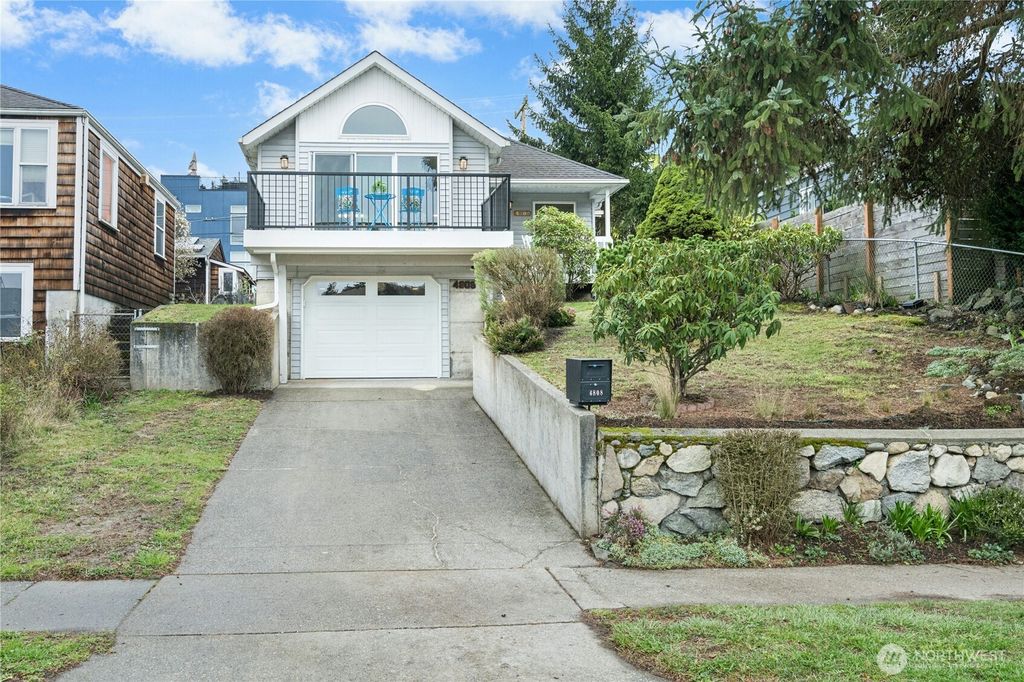 Photo of 4808 25th Avenue SW, Seattle, WA 98106 (MLS # 2491323)