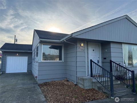 Photo of 2769 Maryland Street, Longview, WA 98632 (MLS # 2461467)