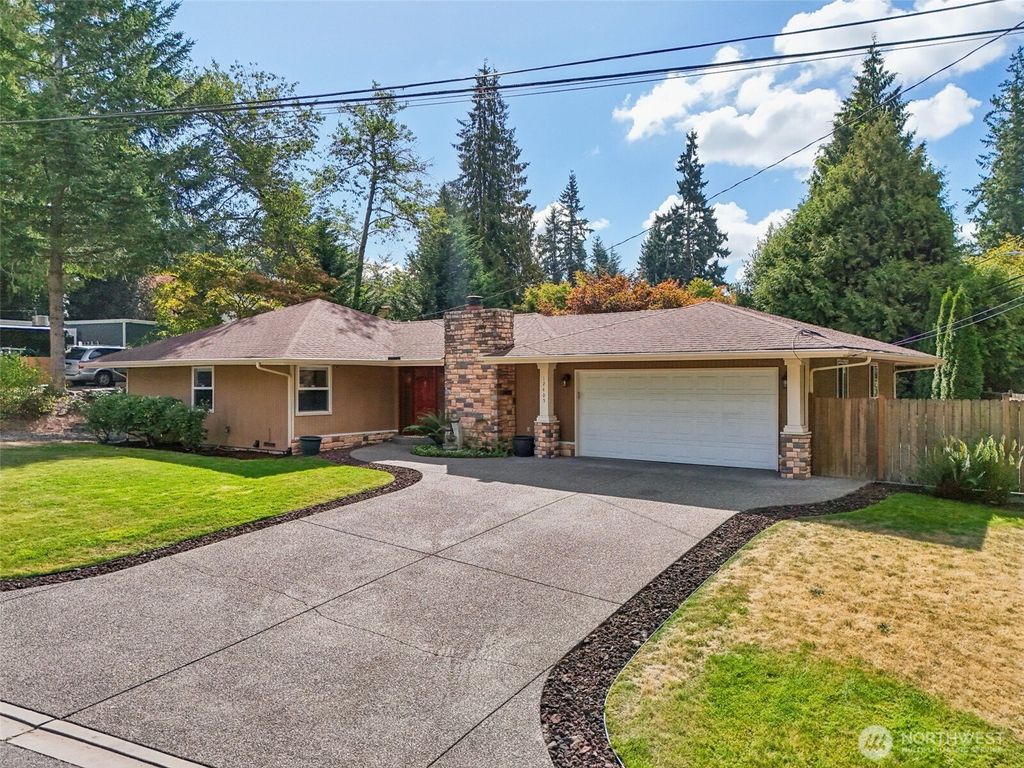 Photo of 12405 NE 112th Street, Kirkland, WA 98033 (MLS # 2434194)