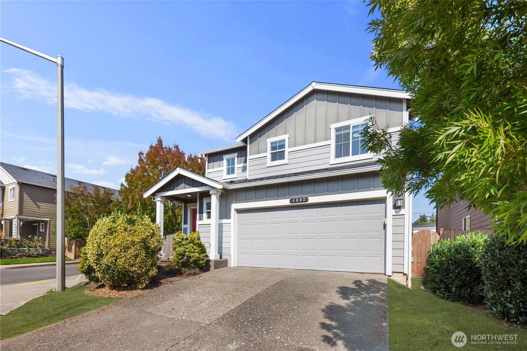 Photo of 4002 S 380th Place, Auburn, WA 98001 (MLS # 2432268)