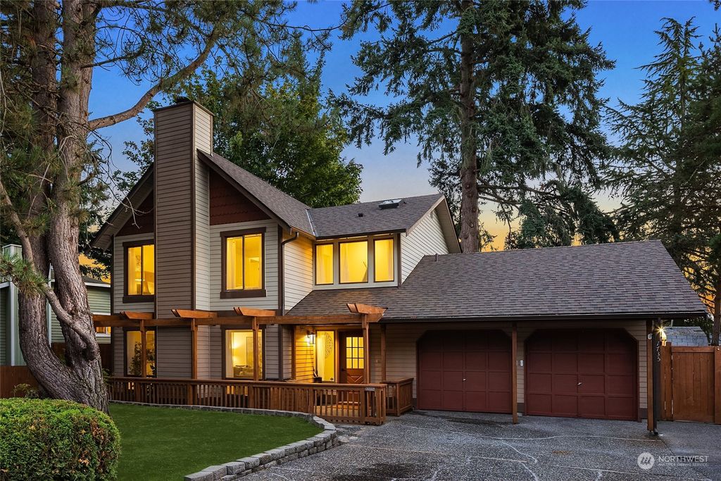 Photo of 1735 211th Way NE, Sammamish, WA 98074 (MLS # 2162998)