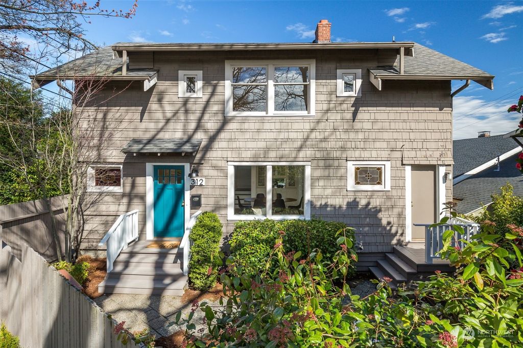Photo of 312 W McGraw Place, Seattle, WA 98119 (MLS # 2049886)