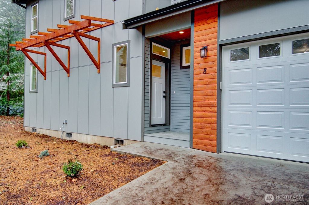 Photo of 8 Shetland Court, Bellingham, WA 98229 (MLS # 2454751)