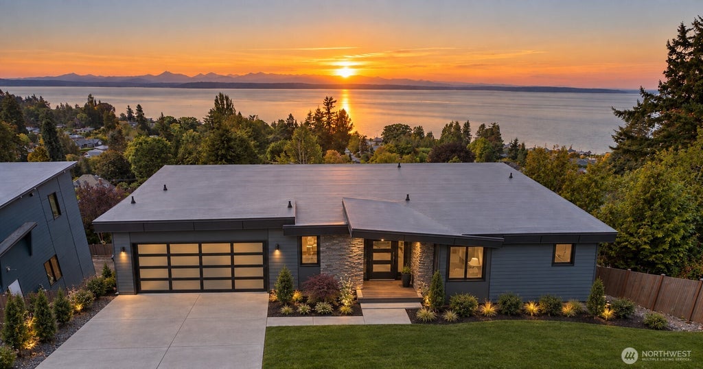 Photo of 19122 94th Avenue W, Edmonds, WA 98020 (MLS # 2586105)
