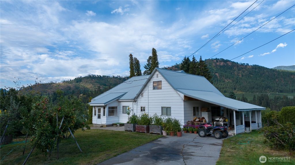 Photo of 8612 Ludwig Hill Road, Peshastin, WA 98847 (MLS # 2495068)