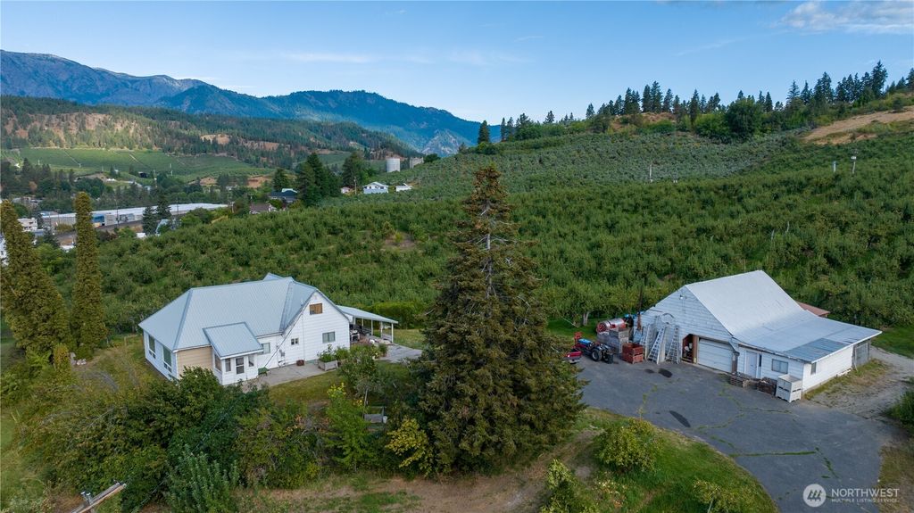 Photo of 8612 Ludwig Hill Road, Peshastin, WA 98847 (MLS # 2495068)