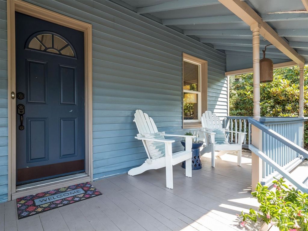 Photo of 9280 Ithaca Place S, Seattle, WA 98118 (MLS # 2176616)