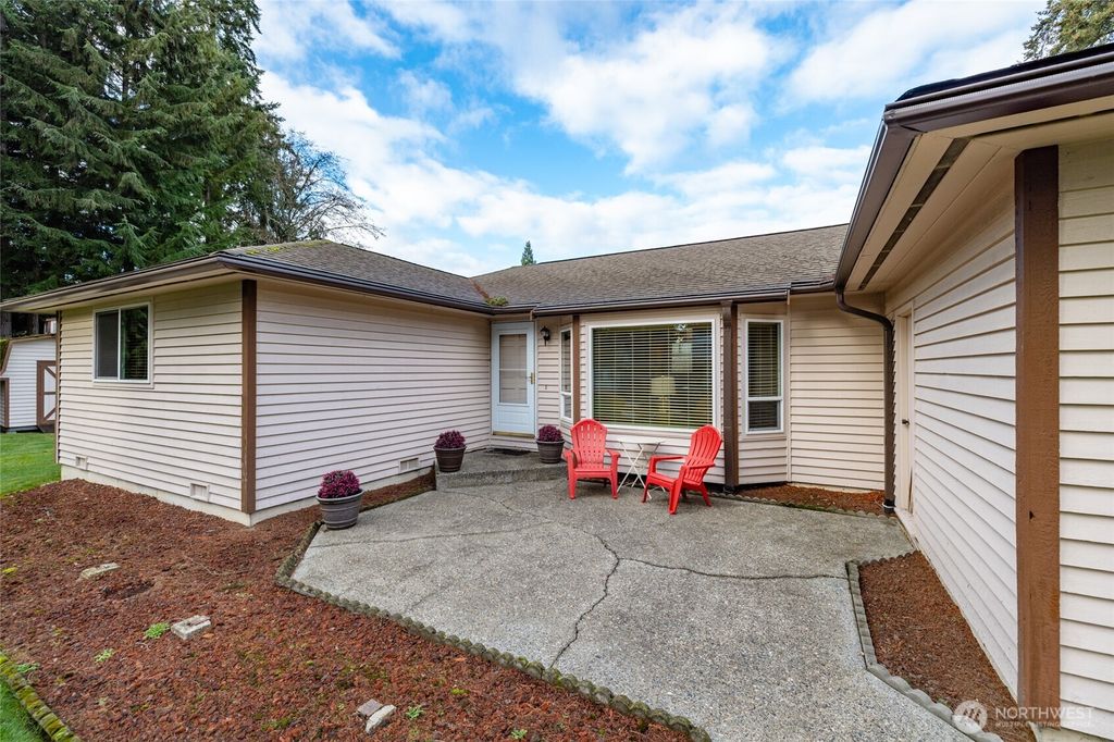 Photo of 17104 52nd Avenue W, Lynnwood, WA 98037 (MLS # 2336127)
