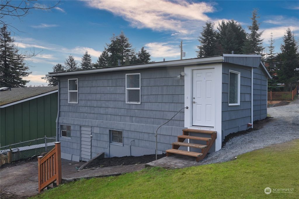 Photo of 3010 S Court Street, Seattle, WA 98144 (MLS # 2198515)