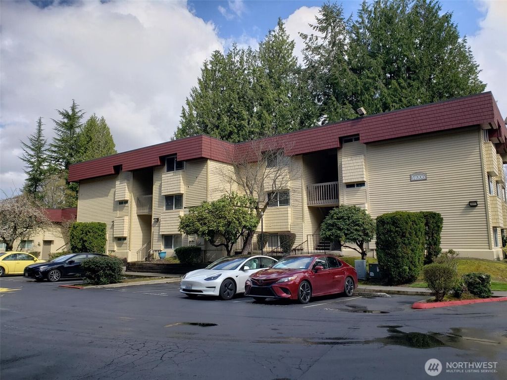 Photo of 14006 SE 6th Street St # 18, Bellevue, WA 98007 (MLS # 2421016)