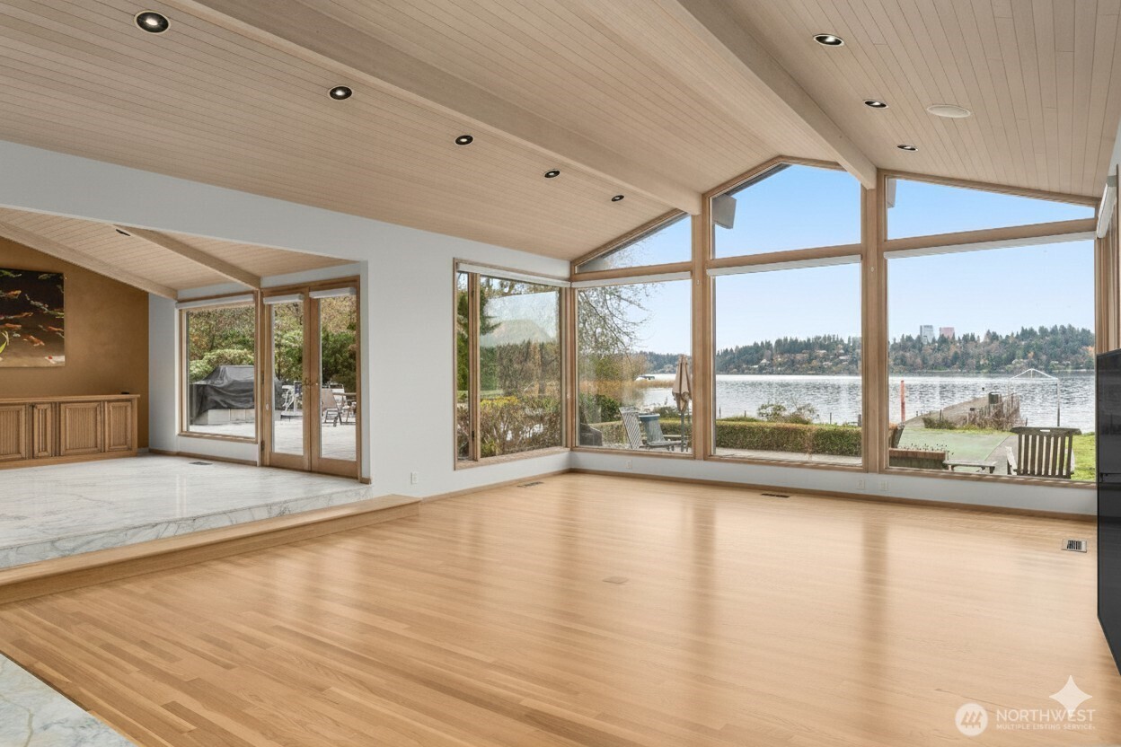 Mercer Island, Washington 98040, United States, 4 Bedrooms Bedrooms, ,4 BathroomsBathrooms,Residential,Active,98638