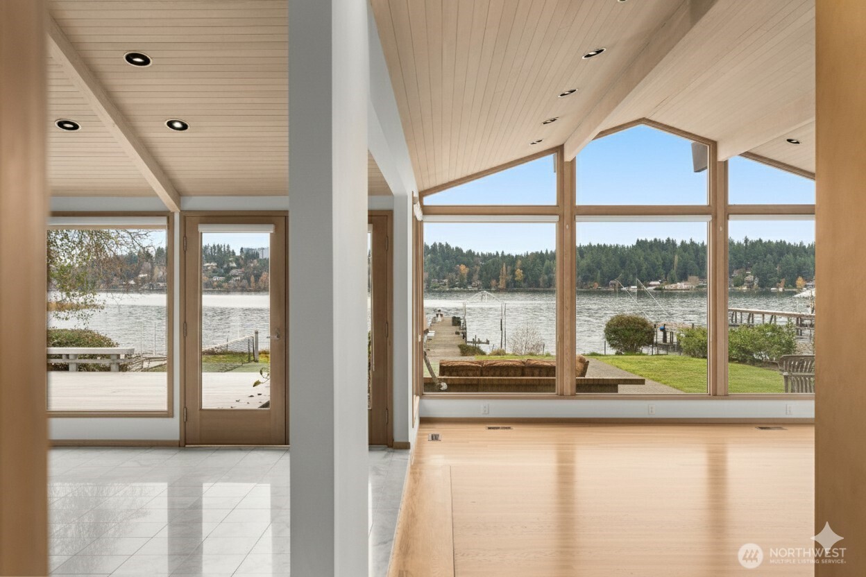 Mercer Island, Washington 98040, United States, 4 Bedrooms Bedrooms, ,4 BathroomsBathrooms,Residential,Active,98638