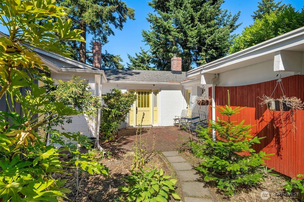 Photo of 13302 Bitter Place N, Seattle, WA 98133 (MLS # 2409569)