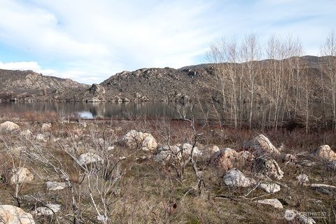 Photo of 0 NNA Lot 2 Lazy Lightning Long Plat, Pateros, WA 98846 (MLS # 2493933)