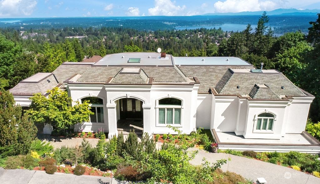 Photo of 17096 SE 58th Street, Bellevue, WA 98006 (MLS # 2130004)