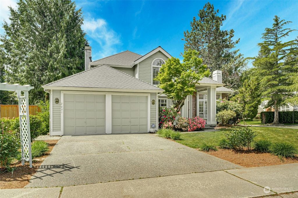 Photo of 2031 236th Avenue NE, Sammamish, WA 98074 (MLS # 2237215)