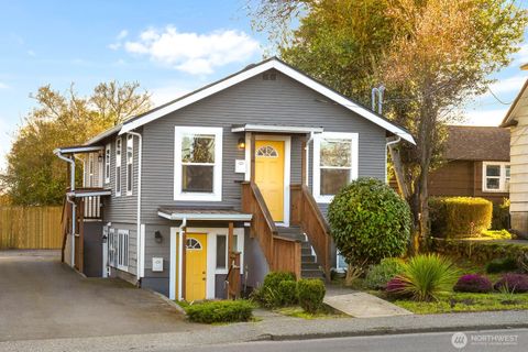Photo of 1223 11th Street, Bremerton, WA 98337 (MLS # 2526301)