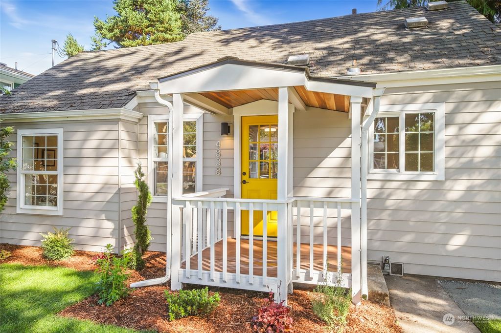 Photo of 4838 50th Avenue SW, Seattle, WA 98116 (MLS # 2293499)