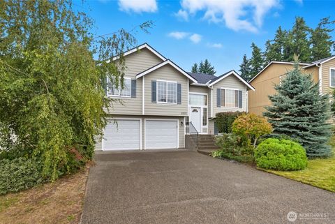 Photo of 12825 121st Avenue E, Puyallup, WA 98374 (MLS # 2443954)