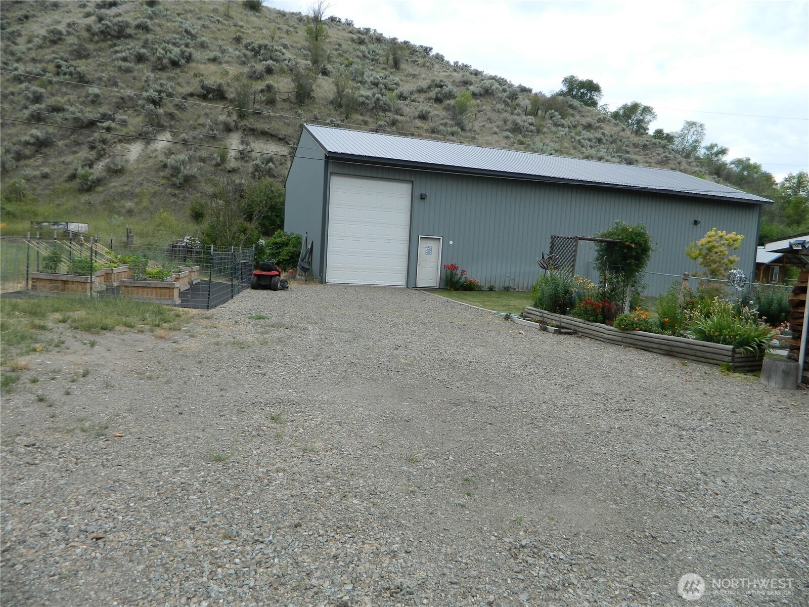 44 Bonaparte Avenue