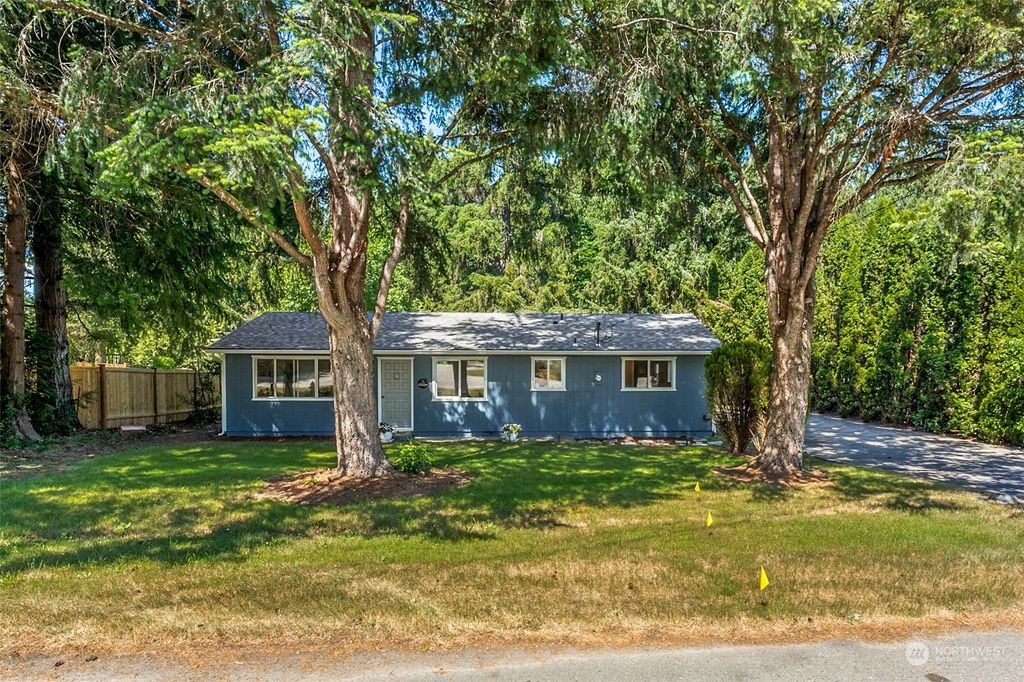Photo of 21002 NE 61st Street, Redmond, WA 98053 (MLS # 2045182)