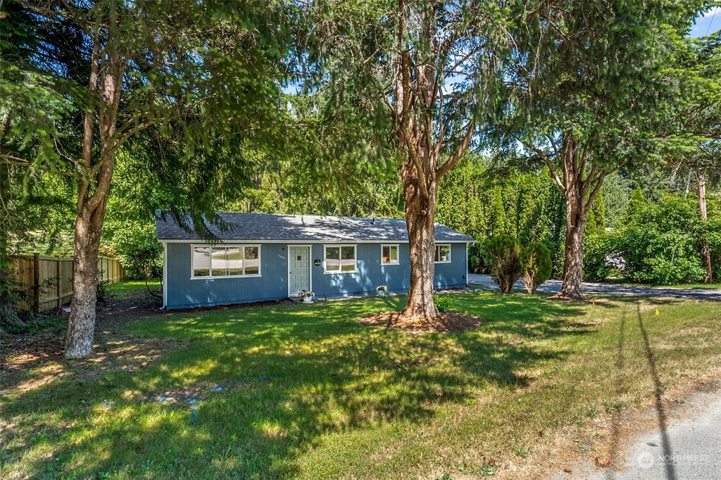 Photo of 21002 NE 61st Street, Redmond, WA 98053 (MLS # 2045182)