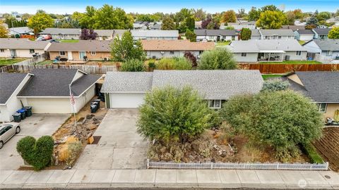Photo of 1001 E Hayden Drive, Moses Lake, WA 98837 (MLS # 2440795)