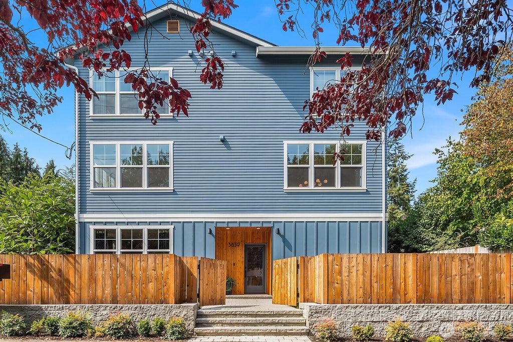 Photo of 3639 34th Avenue W, Seattle, WA 98199 (MLS # 2580009)