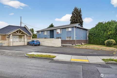 Photo of 1040 S Ferry Street, Tacoma, WA 98405 (MLS # 2440111)