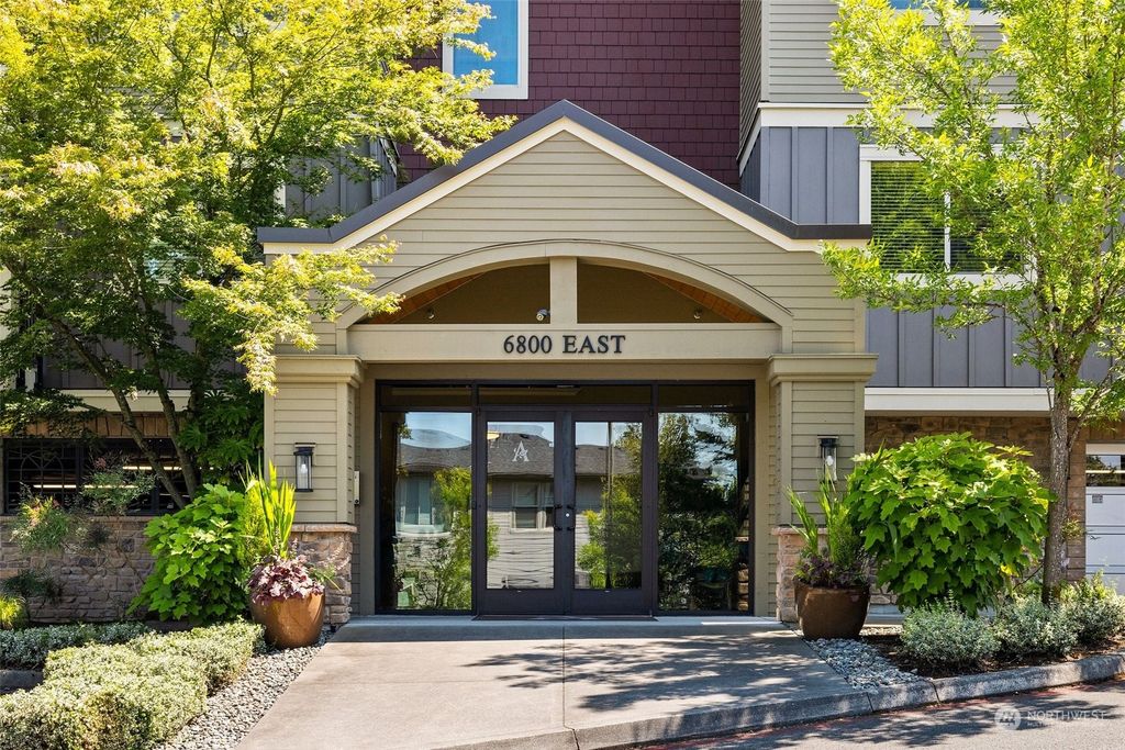 Photo of 6800 132nd Place SE #E307, Newcastle, WA 98059 (MLS # 2131702)