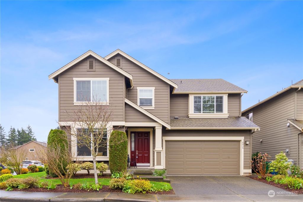 Photo of 4815 NE 3rd Place, Renton, WA 98059 (MLS # 2214466)